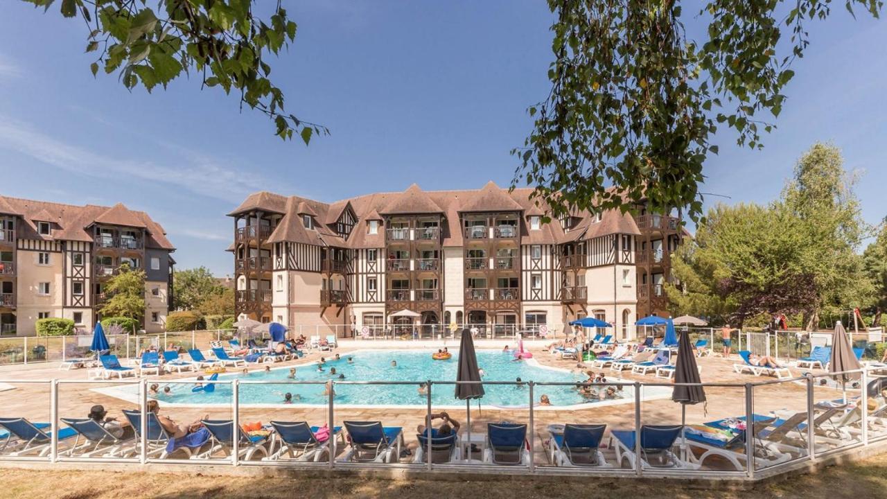 Golf De Deauville , Place-Inn Экстерьер фото